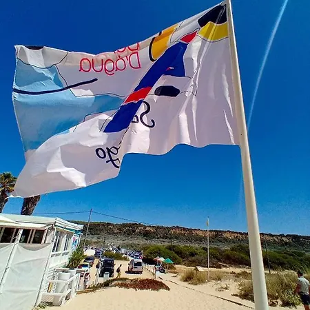 Lisbon South Bank With Shared Pool & Gym Apartment *