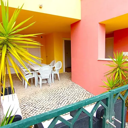 Lisbon South Bank With Shared Pool & Gym *