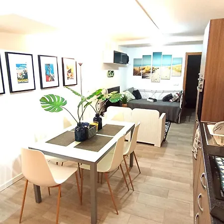 Apartment Lisbon South Bank With Shared Pool & Gym