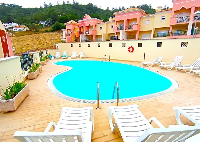 Sea With Pool & Gym Near Lisbon Apartman
