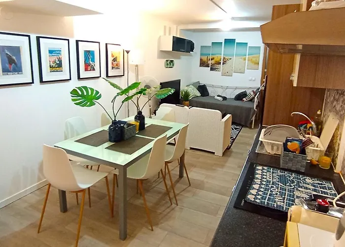 Sea With Pool & Gym Near Lisbon Apartman *