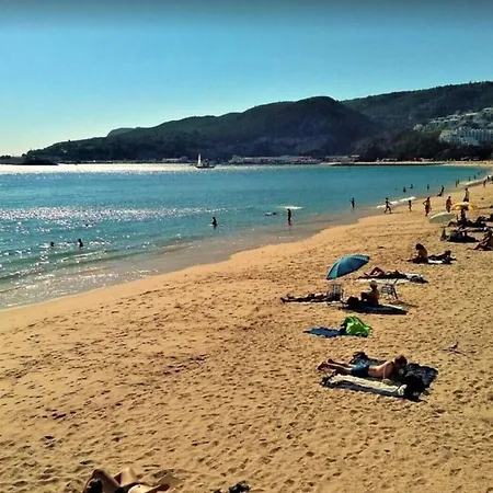 Apartment Sea Shared Pool & Sesimbra