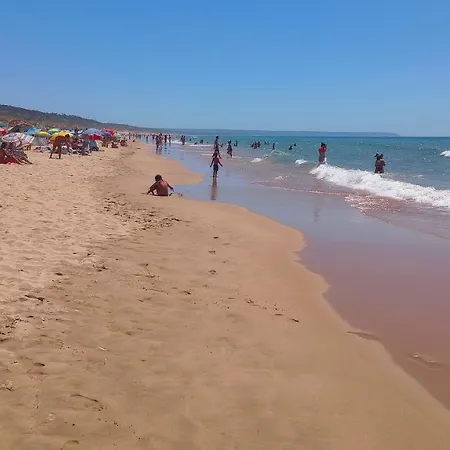 דירה Lisbon South Bank With Shared Pool & Gym *