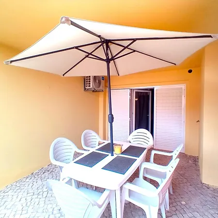 דירה Lisbon South Bank With Shared Pool & Gym