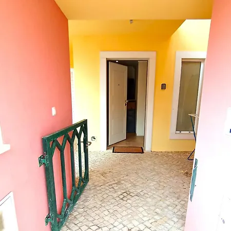 Sea With Pool & Gym Near Lisbon Apartment Sesimbra