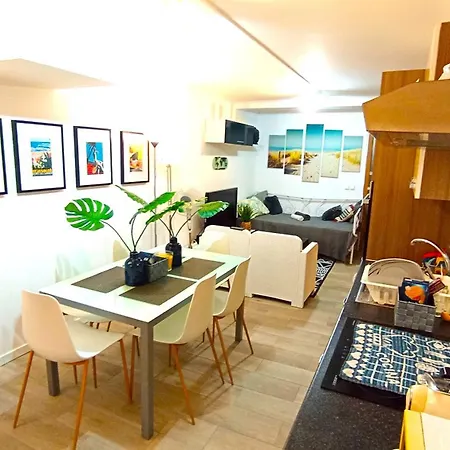 דירה Lisbon South Bank With Shared Pool & Gym *