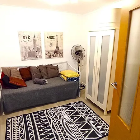 Lisbon South Bank With Shared Pool & Gym ססימברה