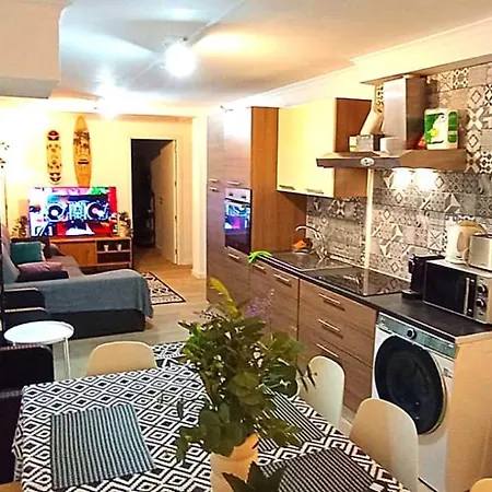 Sea With Pool & Gym Near Lisbon Апартаменты