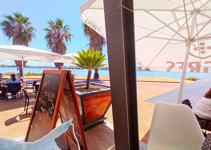 Lisbon South Bank With Shared Pool & Gym Σεσίμπρα