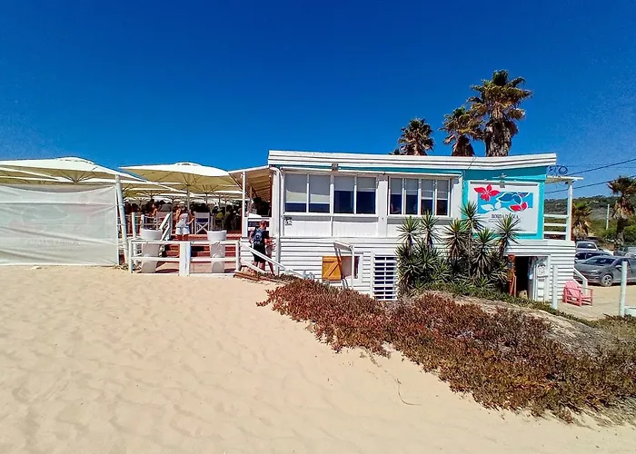 Lisbon South Bank With Shared Pool & Gym * Σεσίμπρα