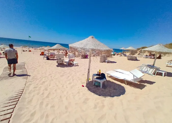 Sea With Pool & Gym Near Lisbon