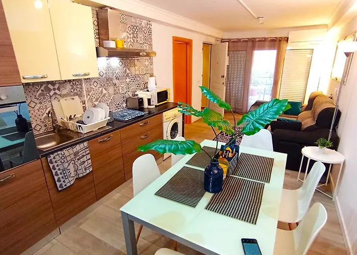 Lisbon South Bank With Shared Pool & Gym Διαμέρισμα *