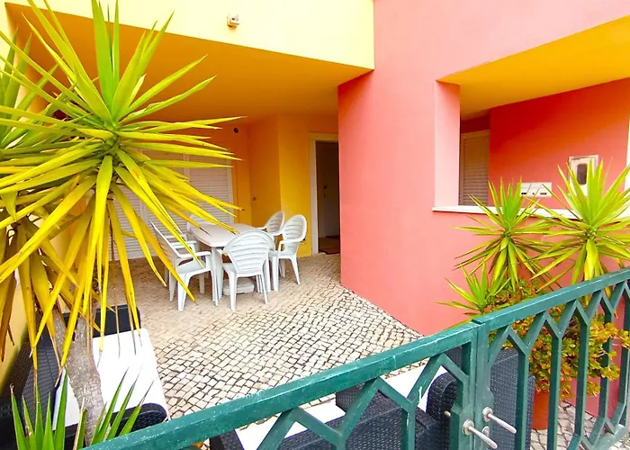 Lisbon South Bank With Shared Pool & Gym *