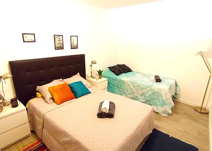 Lisbon South Bank With Shared Pool & Gym * Σεσίμπρα