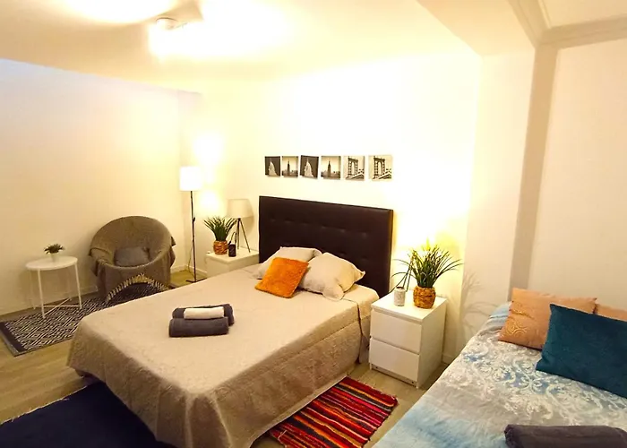 Lisbon South Bank With Shared Pool & Gym Σεσίμπρα