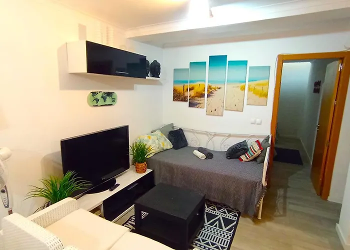 Lisbon South Bank With Shared Pool & Gym Σεσίμπρα