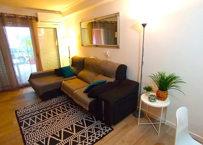 Lisbon South Bank With Shared Pool & Gym *