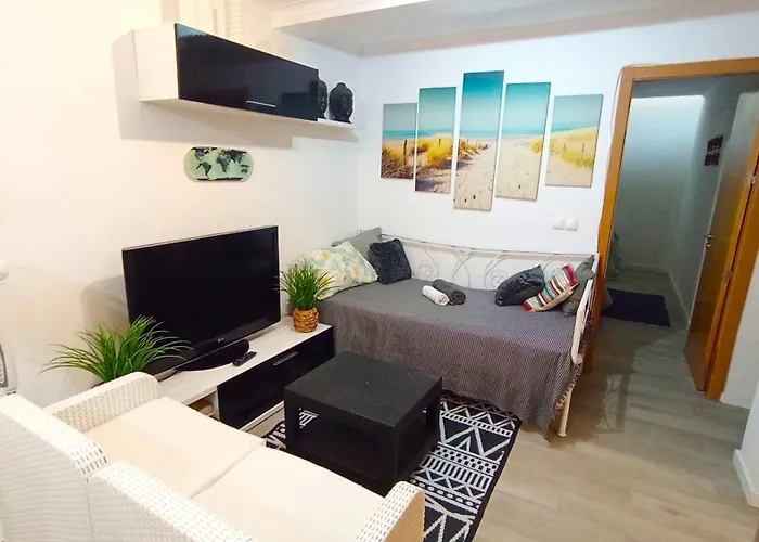 Διαμέρισμα Lisbon South Bank With Shared Pool & Gym Σεσίμπρα